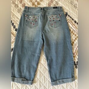 Denim Capri Jeans Womens Size 12 Blue Stretch Curvy Cuffed